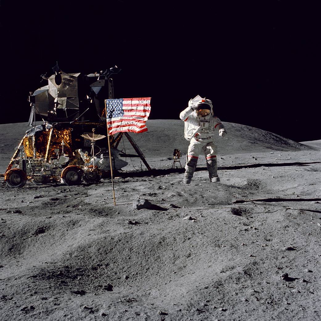 Astronaut jumping in low lunar gravity, the same physics idea behind GTA 5's Moon Gravity cheat